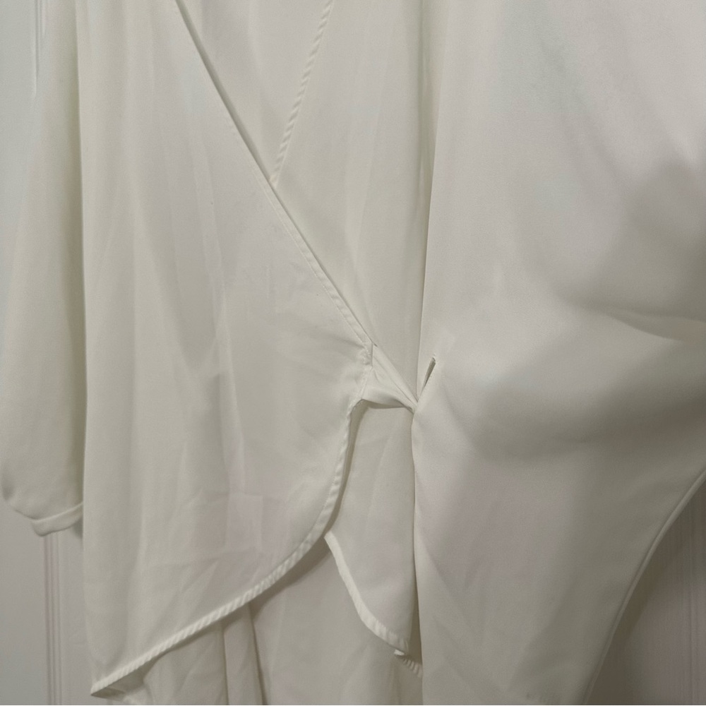 Dolman Sleeve Wrap Blouse - Picture 3 of 4